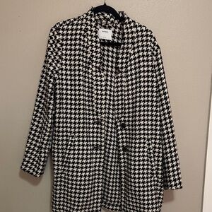 Old Navy Black and White Houndstooth Blazer